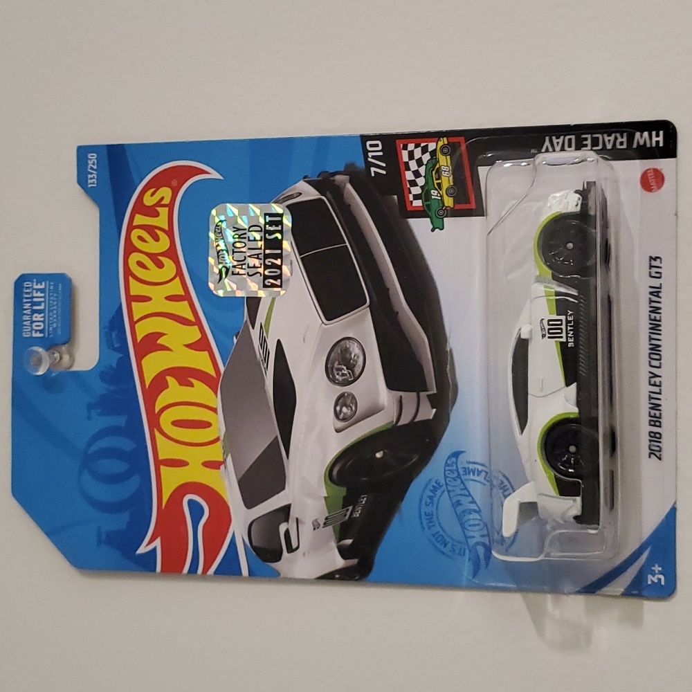 2018 Bentley Continental GT3 Hot Wheels HW Race Day 7/10 White Diecast